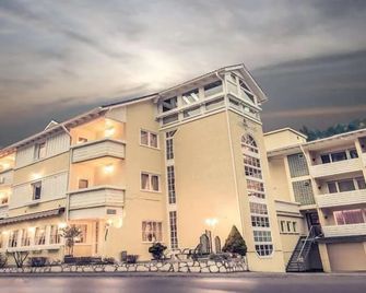 Hotel-Restaurant Tannenhof - Lauterbach (Schwarzwald) - Building