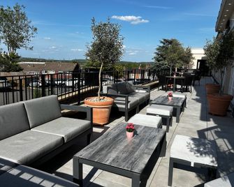 Crowne Plaza East Midlands Airport By IHG - Derby - Balcony