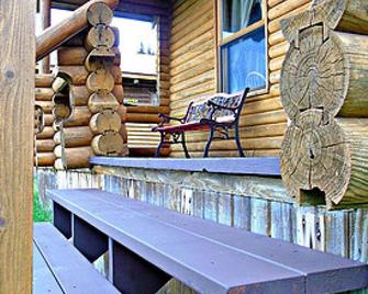 Cajun Cedar Log Cottages 1 Bdrm - Cape Breton Unit 3 - Margaree Forks - Patio