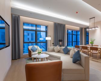 Holiday Inn Taiyuan Sunshine By IHG - Taiyuan - Living room