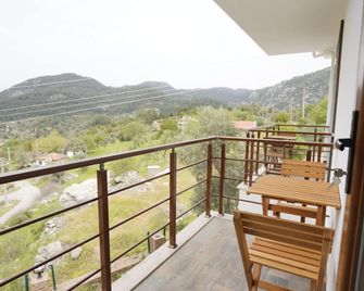 Mons Casa Boutique Hotel - Orhaniye - Balcony