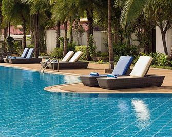Chariot Beach Resort - Mahabalipuram - Zwembad