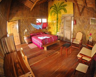 Azuluna Ecolodge - Puerto López