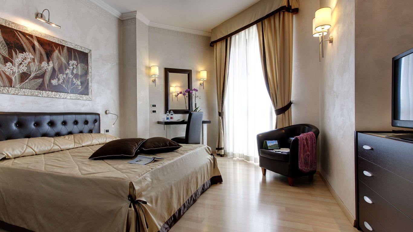 Panoramic Hotel Plaza