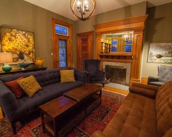 The Hillhurst Inn - Charlottetown - Olohuone