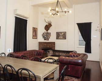 The Met Hotel - Toowoomba - Huiskamer