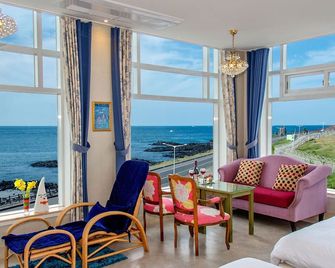 Hotel White House - ג'ג'ו - סלון