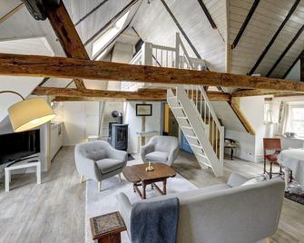 fewo1846 - Flensburger Möwe - stilvolle Wohnung mit 2 Schlafzimmern in historischem Gebäude - Flensburg - Living room
