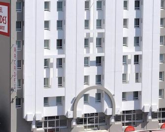 Hotel Arcades - Lourdes - Edificio