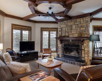 Mont-Tremblant - Les Manoirs | 116-1 - Mont-Tremblant - Living room