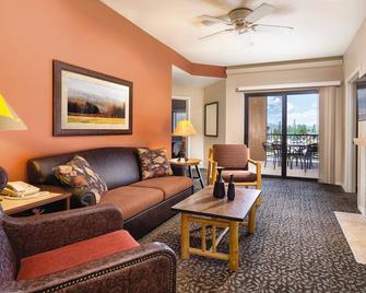 Unmatched in the amount of history and diversity ! - West Yellowstone - Sala de estar