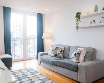 The Most Central Apartment in Cardiff - Pass the Keys - Cardiff - Sala de estar