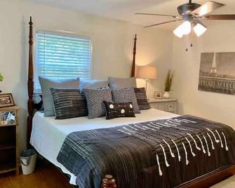 Cullman City Home - Cullman - Bedroom
