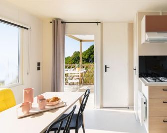 Camping Le Saint Clair - Moustiers-Sainte-Marie - Küche