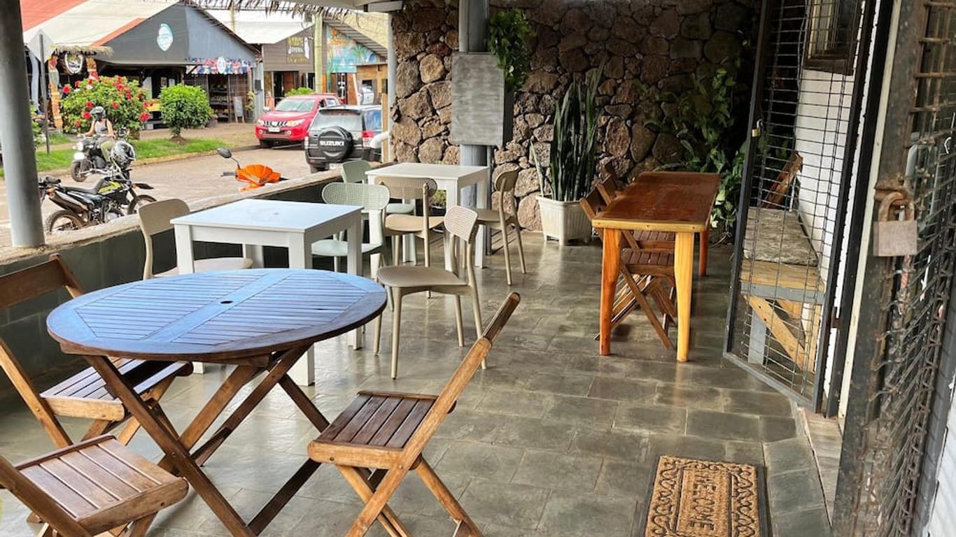 Inaki Uhi Hotel