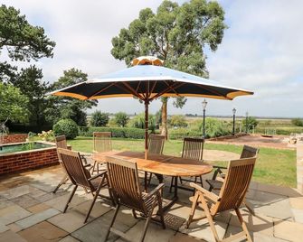 Waveney View Cottage - Great Yarmouth - Patio