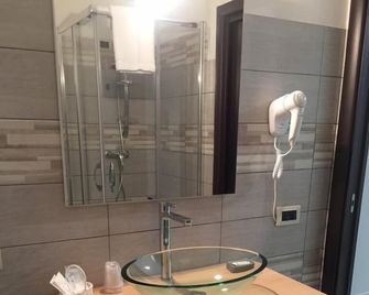 Hotel Palace Gioia Tauro - Gioia Tauro - Baño