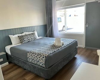 Surf Beach Motel Newcastle - ניוקאסל - חדר שינה