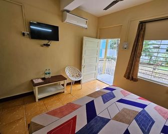 Prabhukrupa Tourist Farm - Alibag - Bedroom