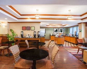 Wingate by Wyndham North Little Rock - North Little Rock - Meetingraum