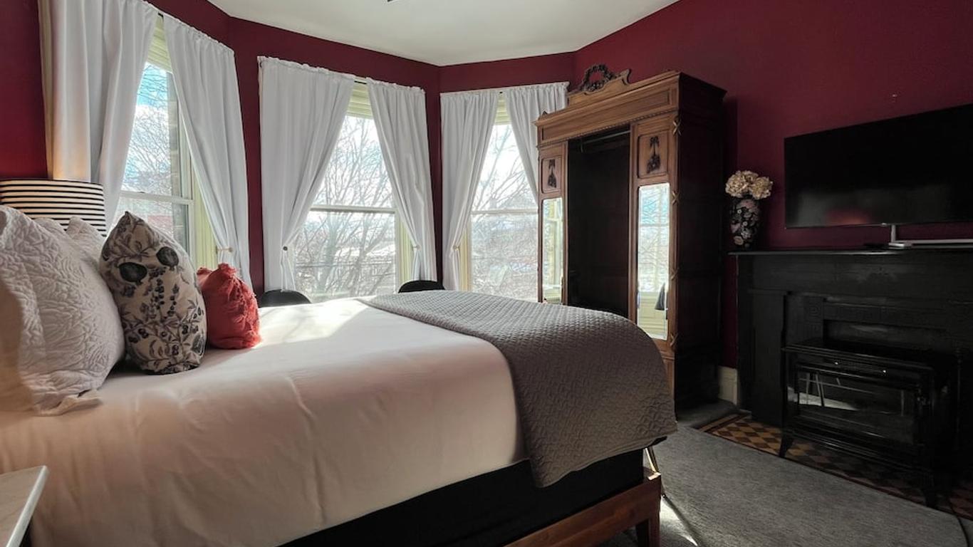 Stone Gables Inn