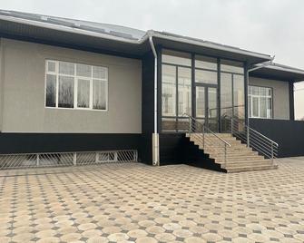 Sunny Hostel - Osh - Edificio