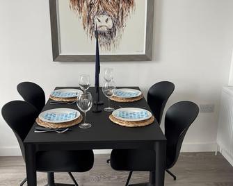 Burntisland, new-build luxury Penthouse apartment building. 5 minutes from golf. - Burntisland - Restaurant