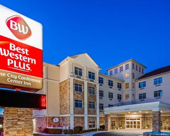 Best Western Rose City Conference Center Inn - Thomasville - Building