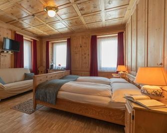 Hotel Alpina - Zernez - Habitación