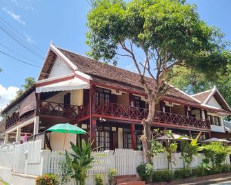 Ban Lakkham River View - Luang Prabang - Building