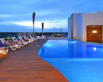 Fiesta Inn Chetumal - Chetumal - Piscine