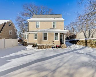 Charming Connecticut Retreat Near Museums and Hiking - Waterbury - Gebäude