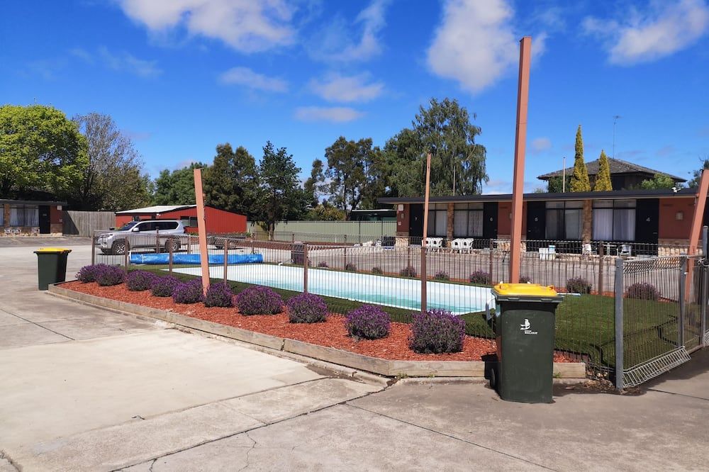 Avenue Motel - באלארט - בריכה