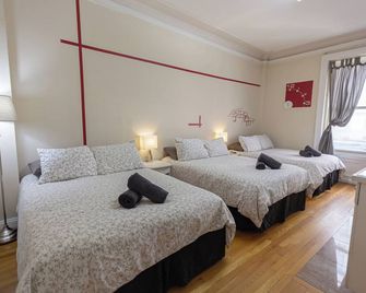 Cozy Studio 3 Full Beds In Midtown - نيويورك - غرفة نوم