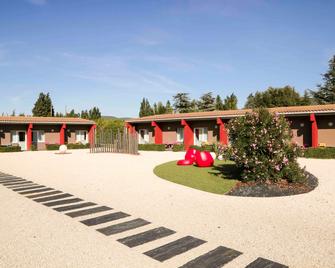 ibis Montelimar Nord - Saulce-sur-Rhone - Building