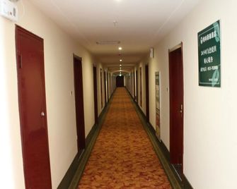 Greentree Inn Jiangsu Nanjing Olympic Sports Center Express Hotel - Nanjing - Hallway