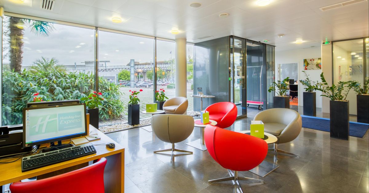 Holiday Inn Express Saint Nazaire £55. SaintNazaire Hotel Deals