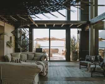 Hotel Küglerhof - Tirolo - Lobi