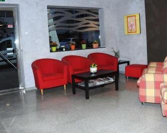 Llagotel - La Llagosta - Recepción