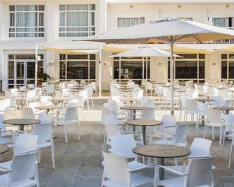 格魯巴雷斯孔德阿爾赫西拉斯酒店 - 阿庫迪亞 - 阿爾庫迪亞 - 餐廳