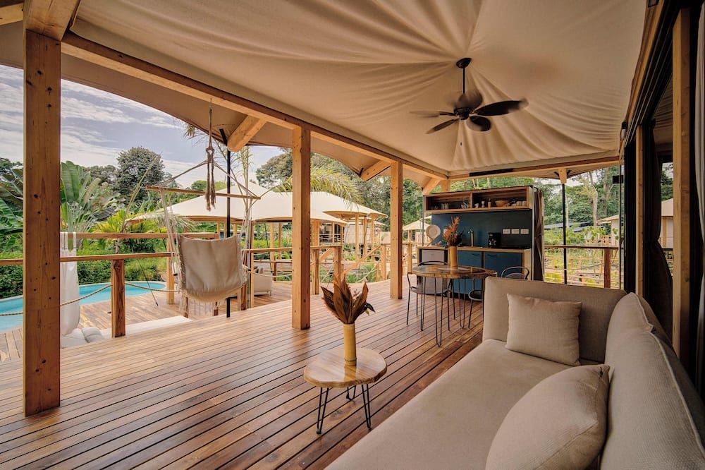 Evia Life Resort - פוארטו וויחו דה טלמנאקה