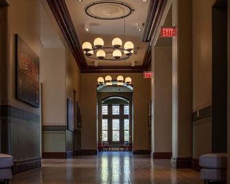 The Richardson Hotel - Buffalo - Hallway