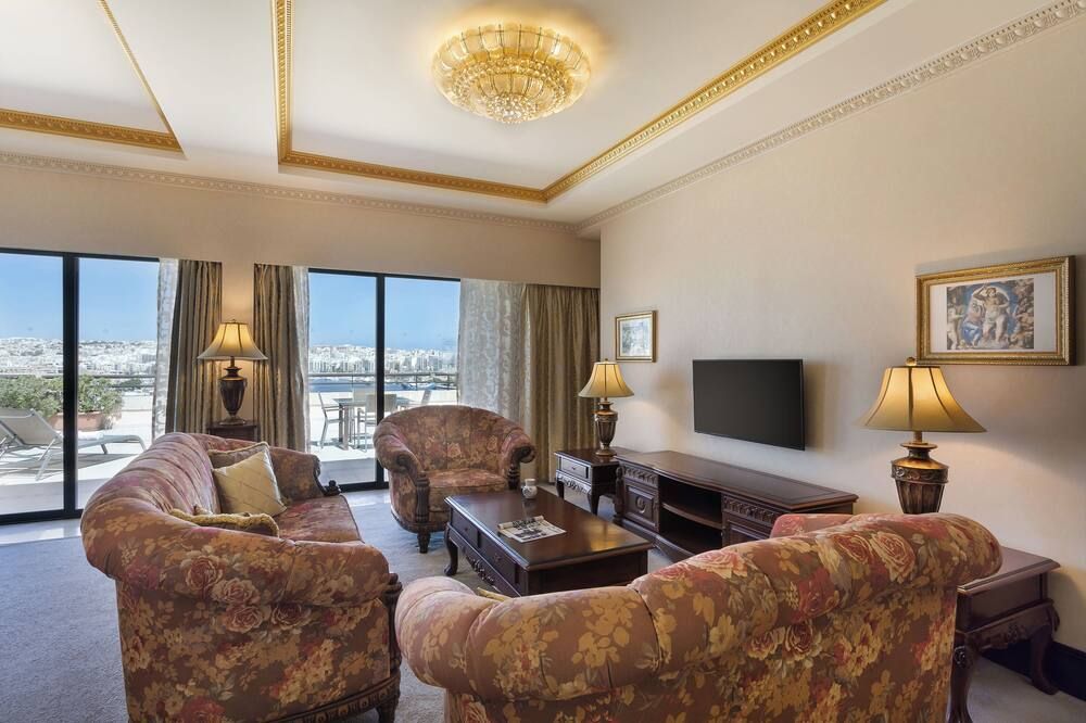 غراند هوتيل إيكسلسوار - فوليتا - غرفة معيشة