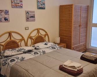 Beautiful villa arranged on 3 floors with sea view within walking distance from Gallipoli. - Nardò