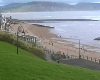 Charnwood Guest House - Lyme Regis