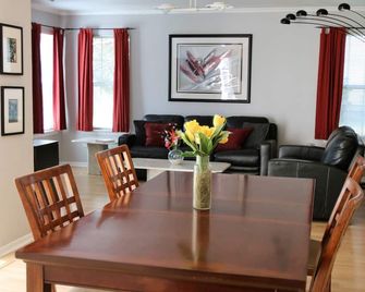 Luxury Duplex in Branchburg, Fully Furnished! - Branchburg - Essbereich