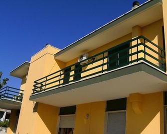 Vento Dell'Est - San Cataldo - Building