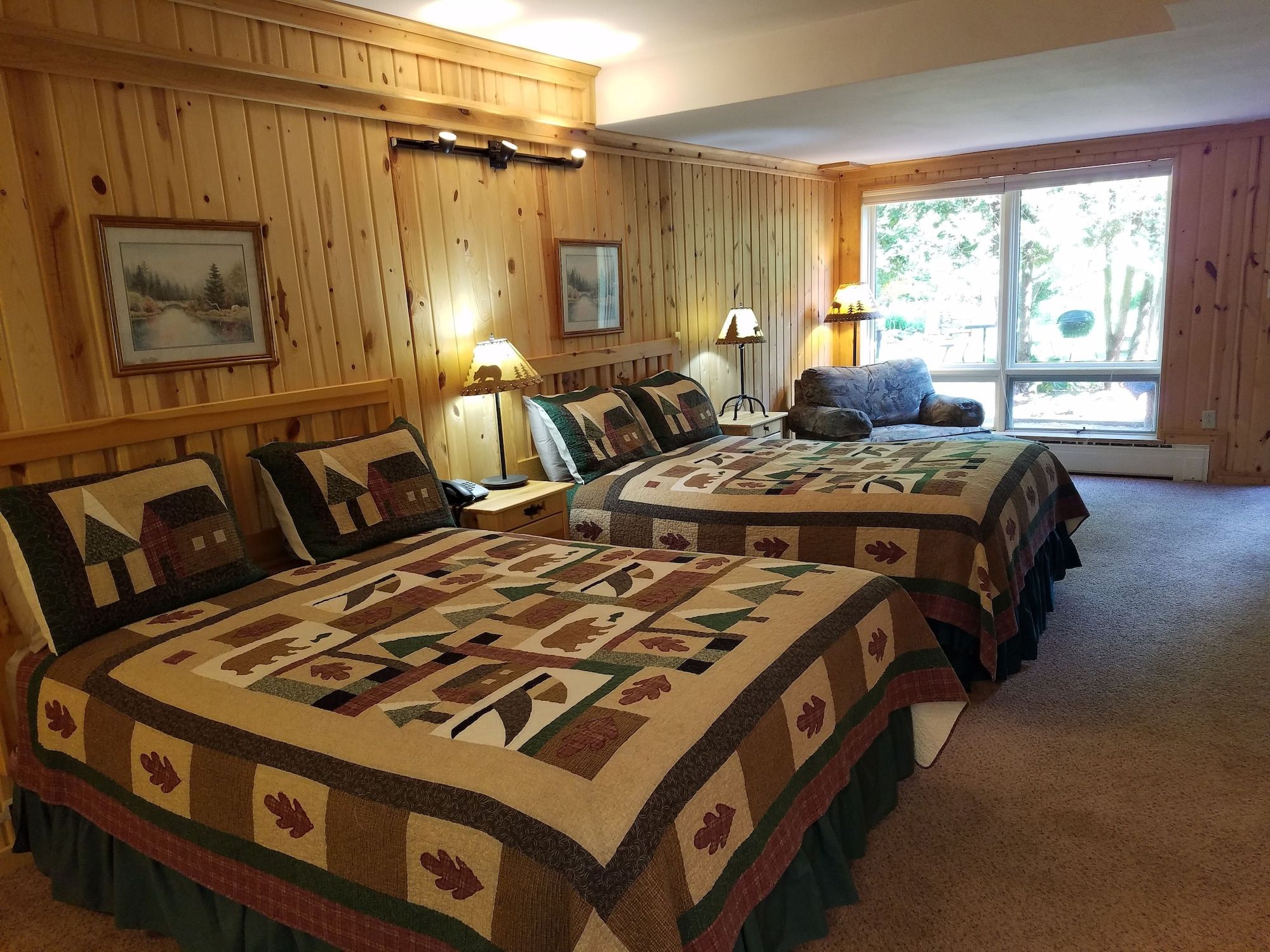 Willard Munger Inn - Duluth