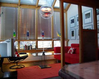Holiday home on the Hardangerfjord (Nesvika 1) - Øystese - Sala de estar