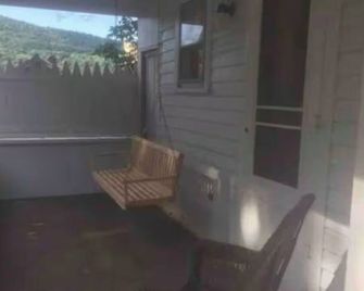 Monthly/Yearly Rental - Bradford - Balkon